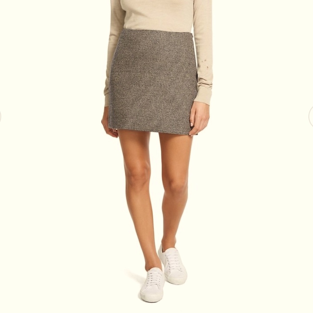 THEORY
A Line Mini Skirt size 8